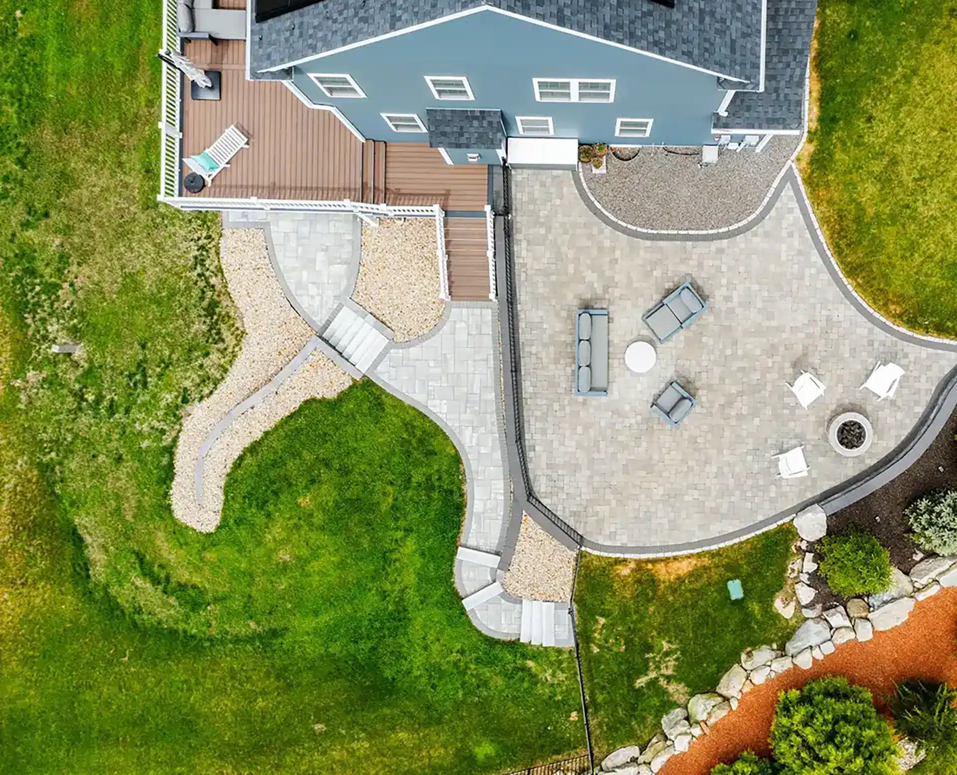 aerial view of wraparound porch / deck